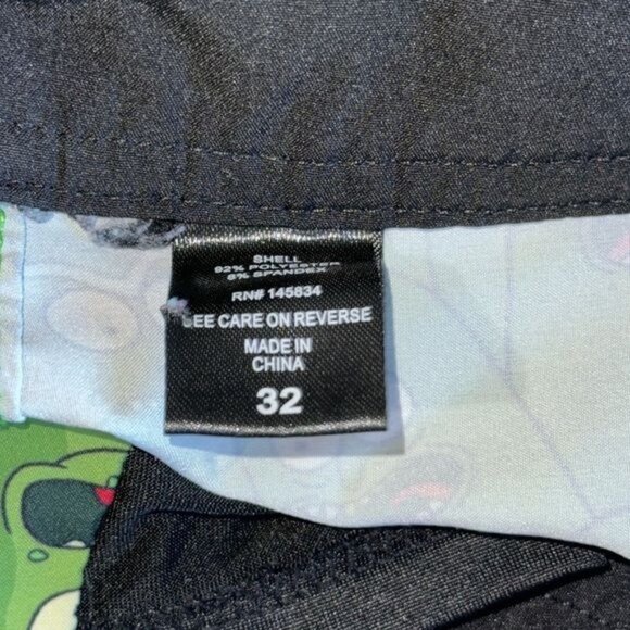 Rick And Morty Pickle Rick Print Mens Athletic Shorts Green Black Trim Size 32 - Picture 3 of 6
